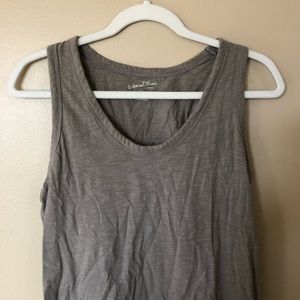 Universal Thread Tank